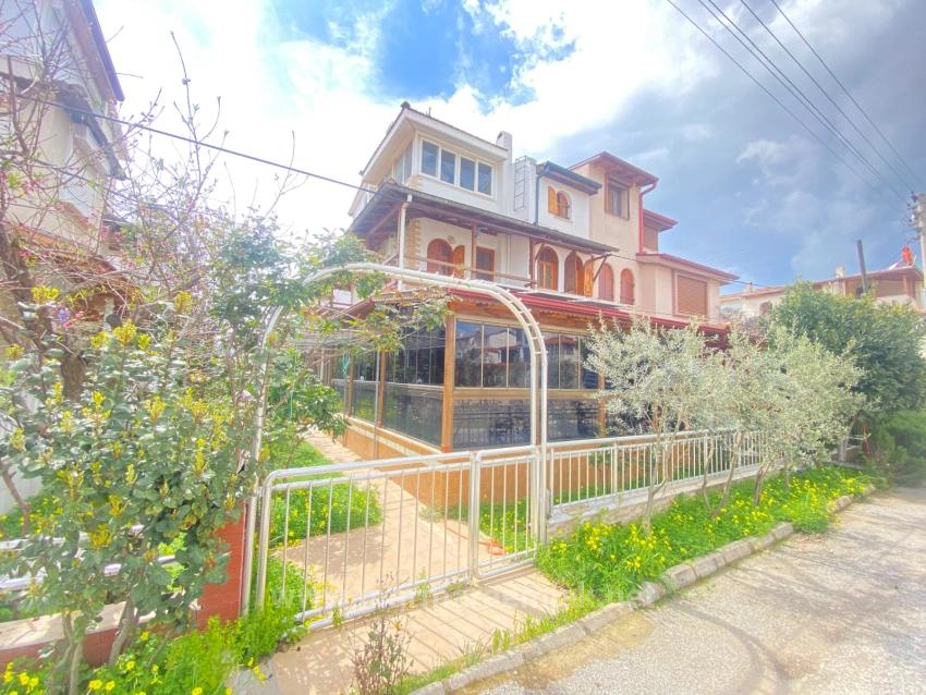 4+1 Villa Zum Verkauf In Doğanbey, Seferihisar, 750 Meter Vom Meer Entfernt.