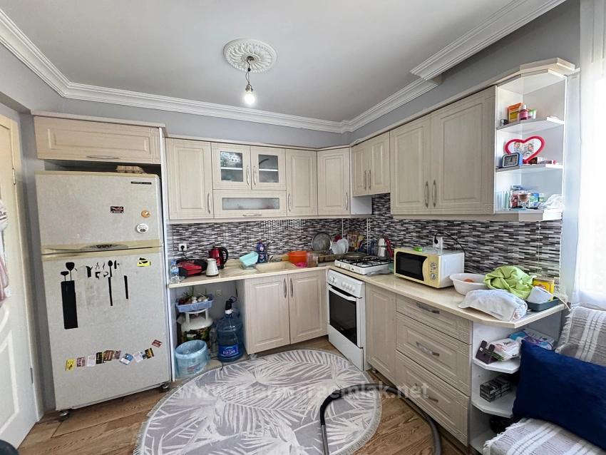 2+1-Zimmer-Sommerapartment Im Mittleren Stockwerk Zum Verkauf Im Zentrum Von Ürkmez