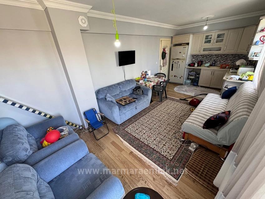 2+1-Zimmer-Sommerapartment Im Mittleren Stockwerk Zum Verkauf Im Zentrum Von Ürkmez