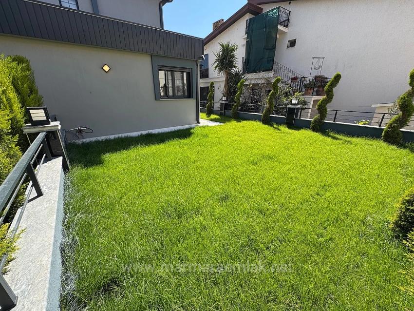 3+1 Villa Mit Garten Zum Verkauf In Ürkmez, Seferihisar, İzmir, 40 Meter Vom Meer Entfernt.