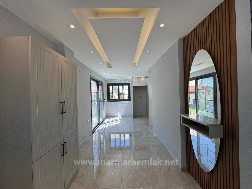 3+1 Villa Mit Garten Zum Verkauf In Ürkmez, Seferihisar, İzmir, 40 Meter Vom Meer Entfernt.