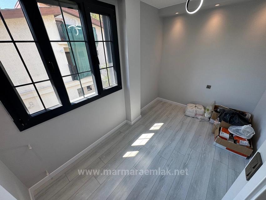 3+1 Villa Mit Garten Zum Verkauf In Ürkmez, Seferihisar, İzmir, 40 Meter Vom Meer Entfernt.