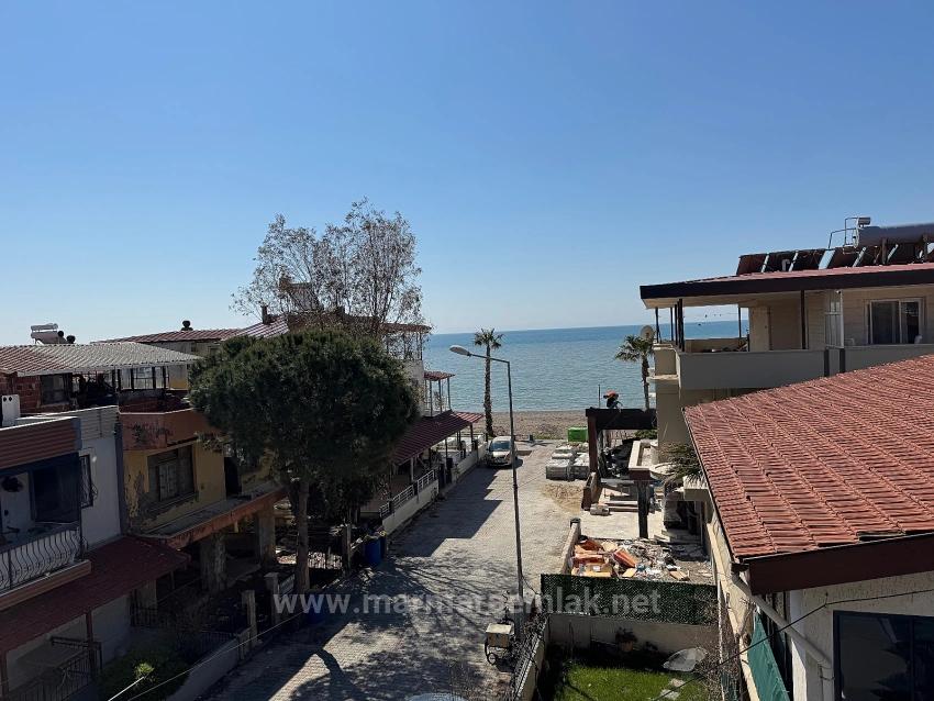 3+1 Villa Mit Garten Zum Verkauf In Ürkmez, Seferihisar, İzmir, 40 Meter Vom Meer Entfernt.