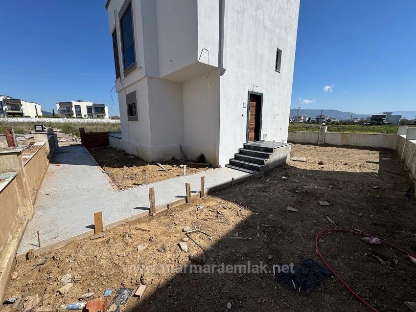 2+1 Sommervilla Mit Garten Zum Verkauf In Doğanbey, Seferihisar, İzmir