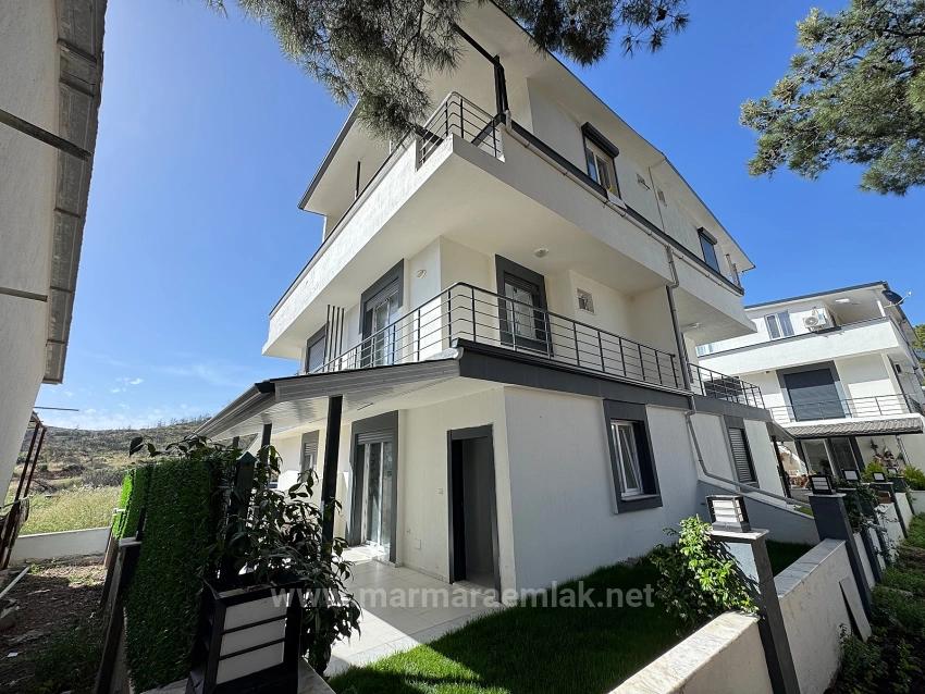 2+1 Sommerhausvilla Mit Garten Zum Verkauf In İzmir Seferihisar Doğanbey Payamlı