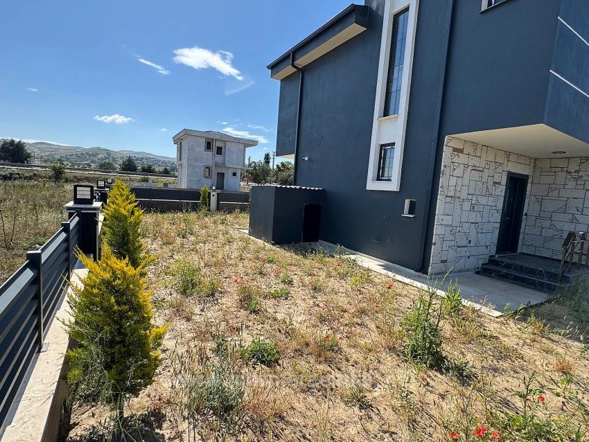 3+1, 350 M², Freistehende Villa Mit Pool Zum Verkauf In Seferihisar, Izmir.