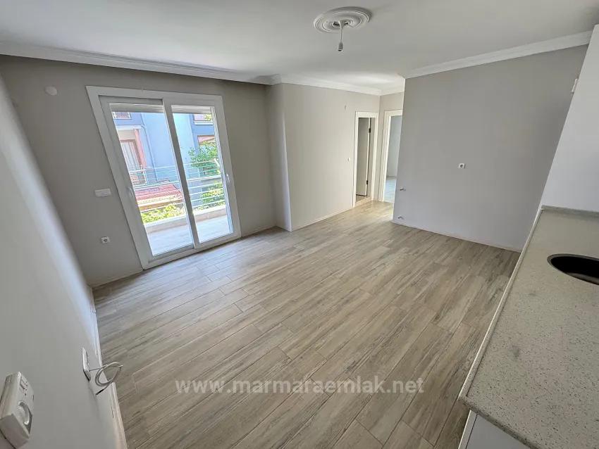 İzmir Seferihisar Ürkmez'de Verkaufliche 2+1 Wohnung Zum Meer 450 Meter
