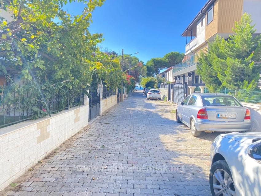 3+1 Villa Zum Verkauf In Seferihisar Ürkmez, Nur 50 Meter Vom Meer Entfernt.