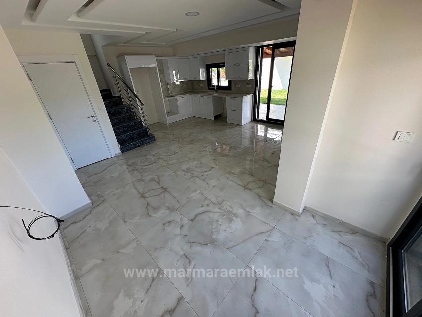 Freistehendes Sommerhaus Mit Garten Zum Verkauf In Doğanbey, Seferihisar, İzmir. 3+1 Zimmer.