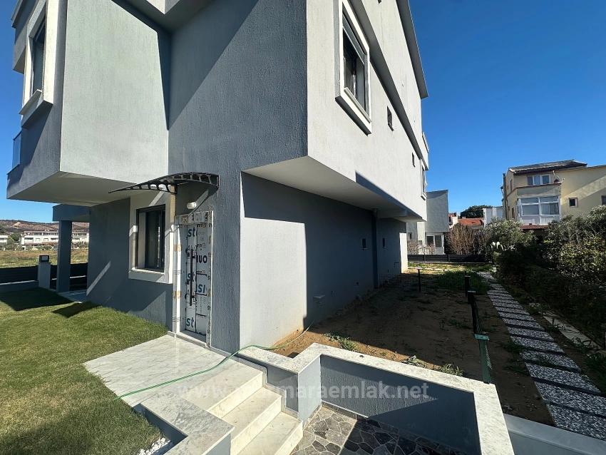 3+1 Sommerhaus Mit Garten Zum Verkauf In Doğanbey, Seferihisar, İzmir