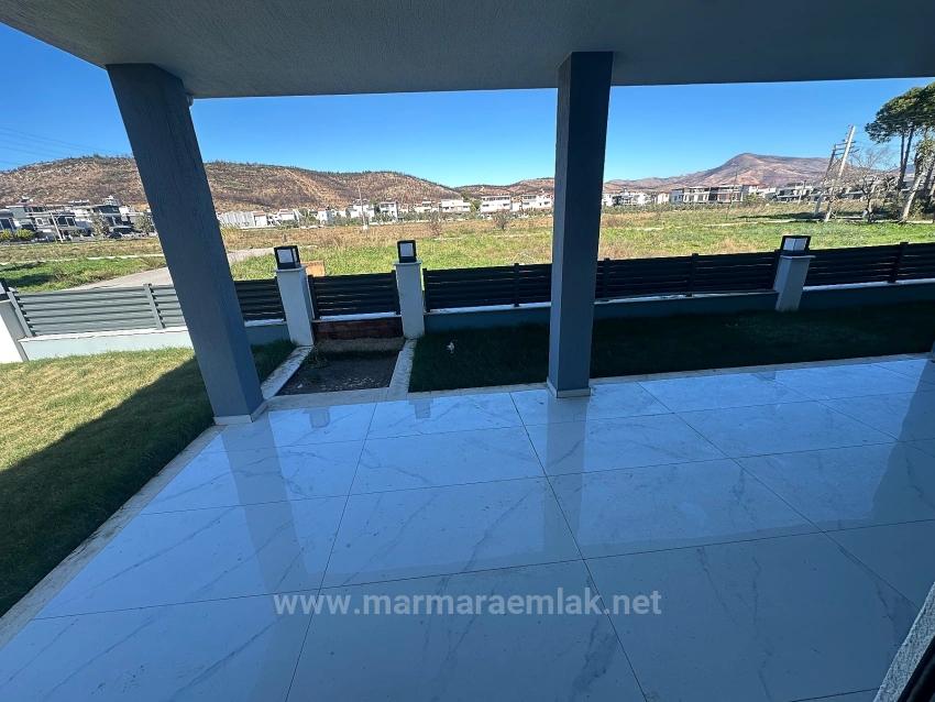 3+1 Sommerhaus Mit Garten Zum Verkauf In Doğanbey, Seferihisar, İzmir