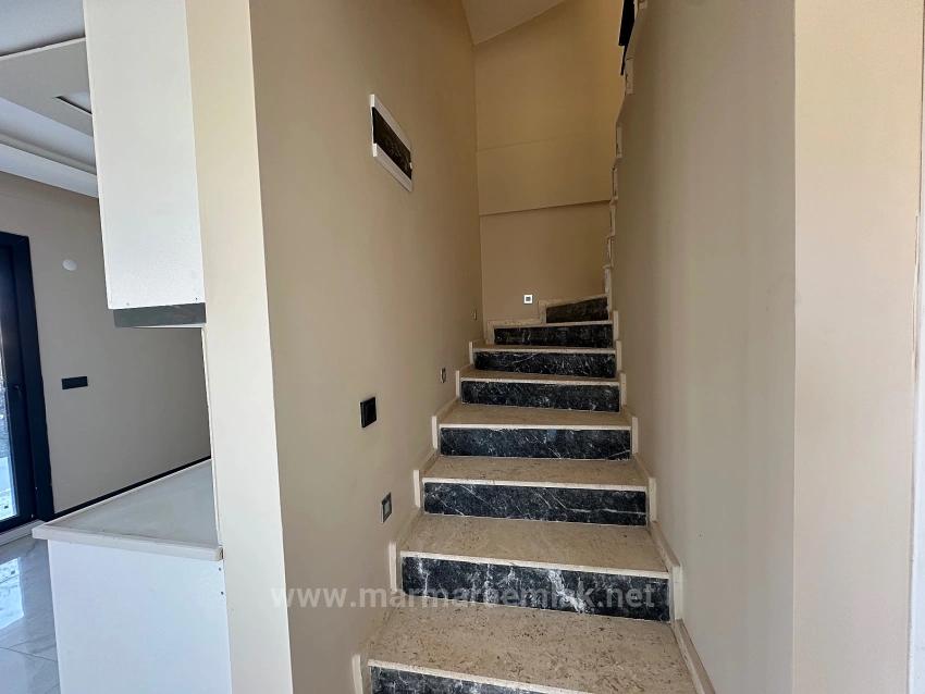 3+1 Sommerhaus Mit Garten Zum Verkauf In Doğanbey, Seferihisar, İzmir