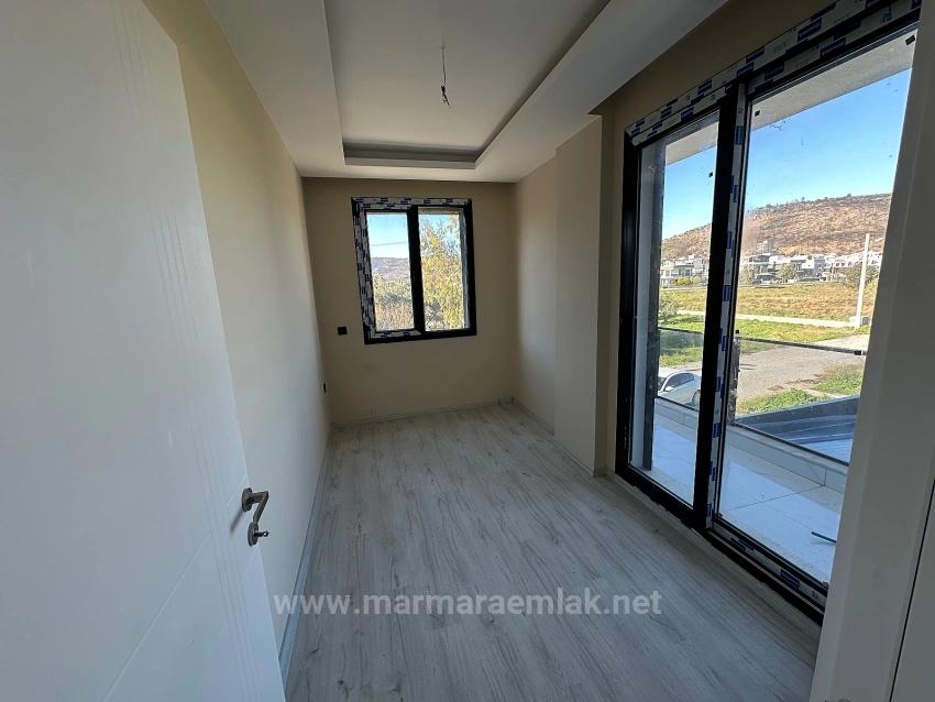 3+1 Sommerhaus Mit Garten Zum Verkauf In Doğanbey, Seferihisar, İzmir