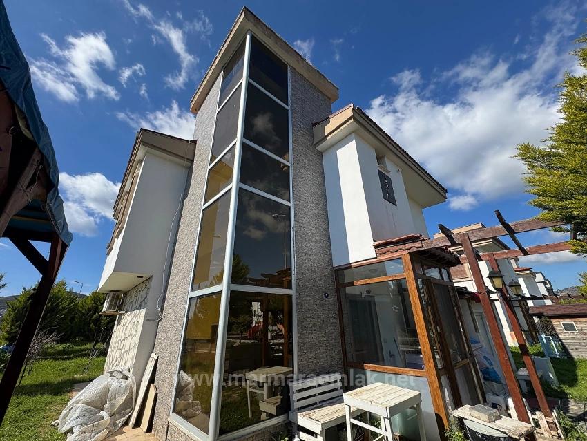 3+1 Villa Mit Garten Und Pool Zum Verkauf In Doğanbey, Seferihisar, İzmir