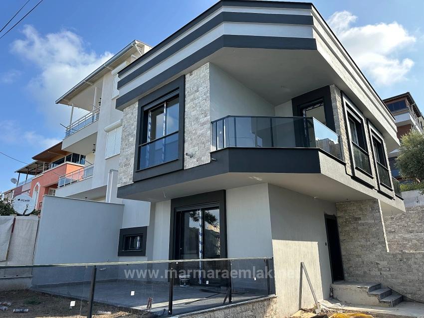 2+1 Sommervilla Mit Großem Garten Zum Verkauf In Ürkmez, Seferihisar, İzmir
