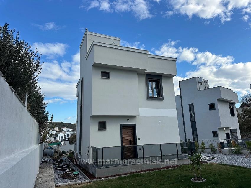 3+1 Freistehende Villa Zum Verkauf In Seferihisar Akarca, Mit Blick Auf Das Meer.