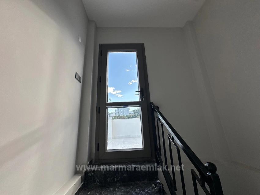 3+1 Freistehende Villa Zum Verkauf In Seferihisar Akarca, Mit Blick Auf Das Meer.