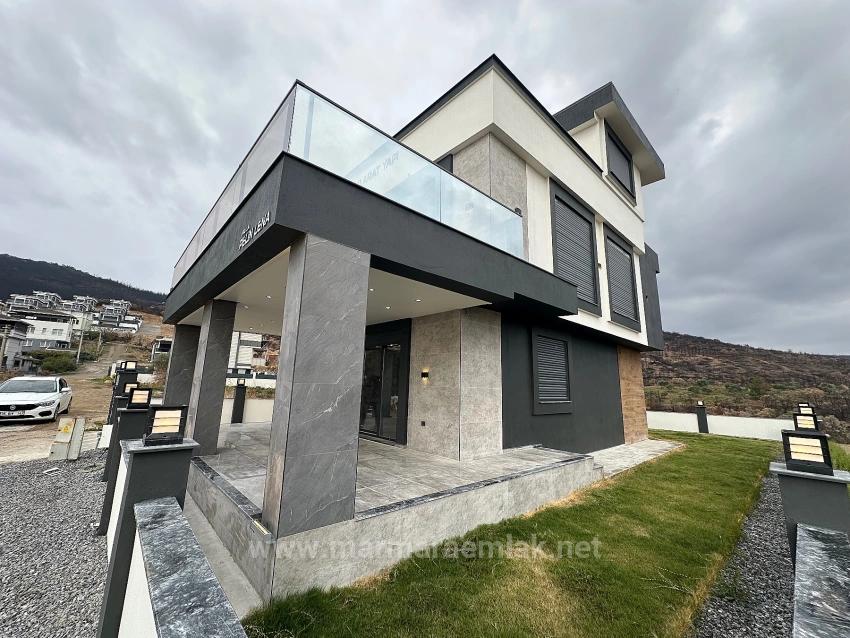 4+1 Einfamilienhaus Zum Verkauf In Doğanbey, Seferihisar, İzmir, 280 M2.