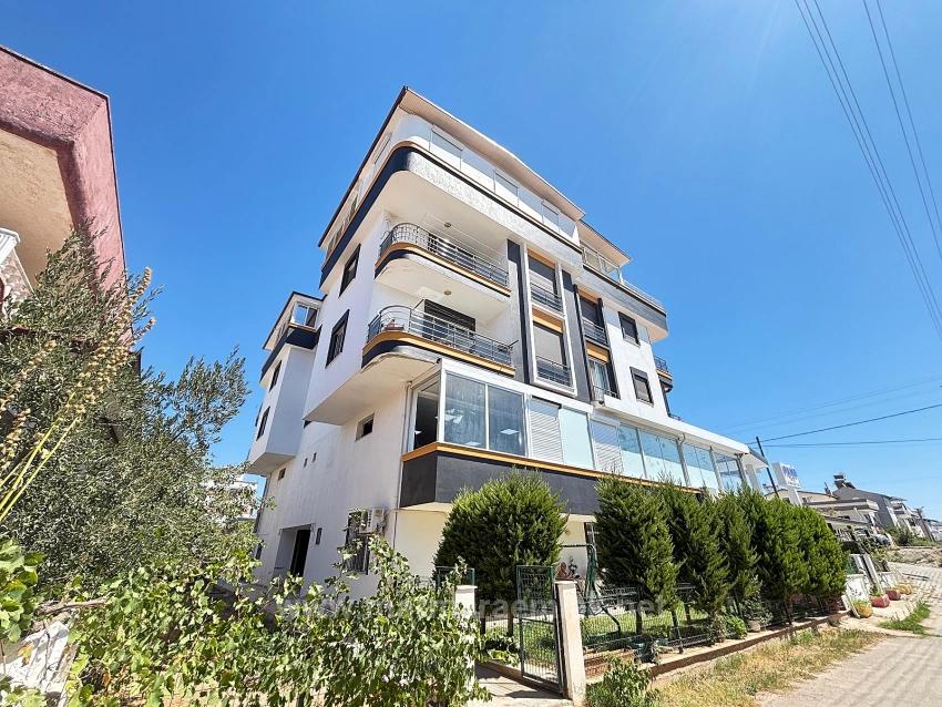 1+1 Wohnung Zum Verkauf In Doğanbey, Seferihisar, İzmir, Mit Aufzug, 300 Meter Vom Meer Entfernt.