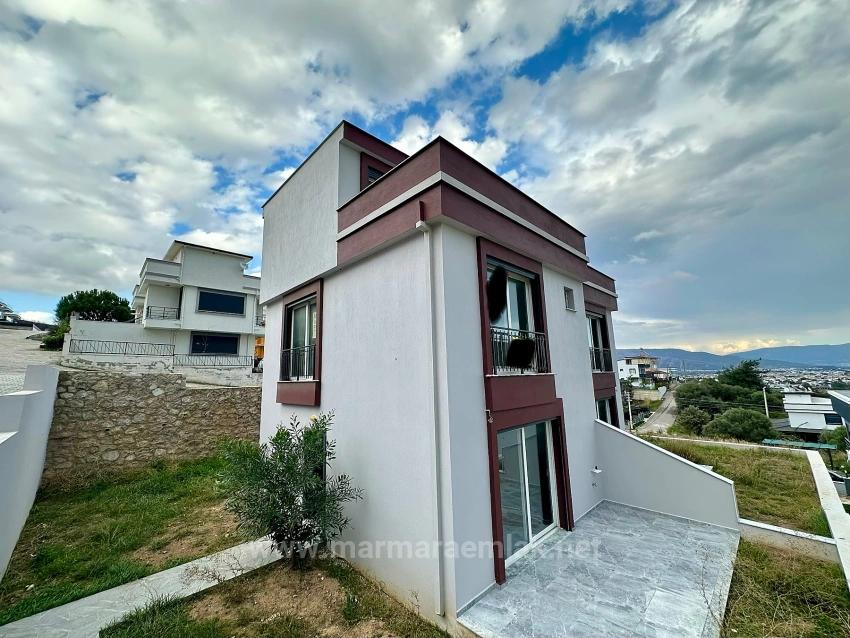 3+1 Villa Mit Garten Zum Verkauf In Doğanbey, Seferihisar, İzmir