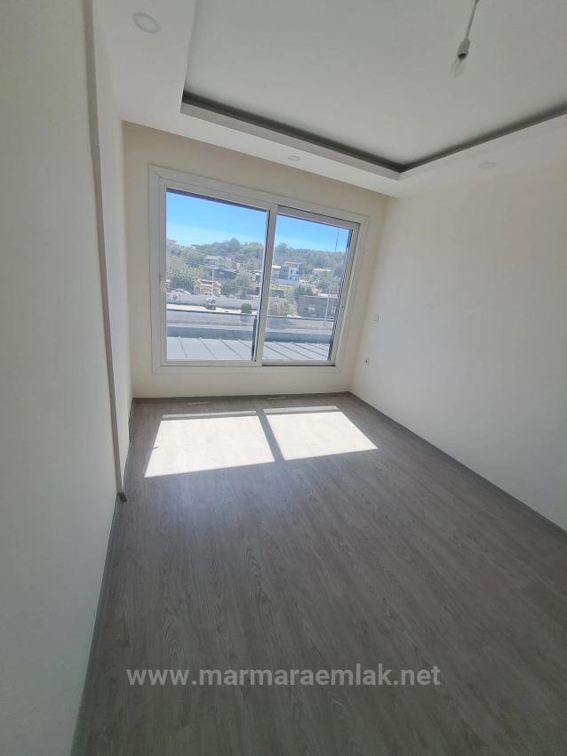 3+1 Sommerwohnung Zum Verkauf Im Zentrum Von İzmir Seferihisar Ürkmez, 450 Meter Vom Meer Entfernt