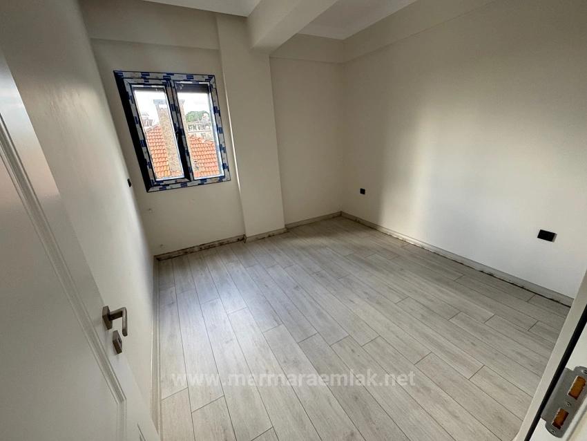 2+1 Wohnung Mit Garten Zum Verkauf In Menderes Gumuldur