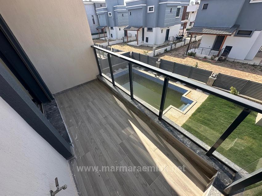 3+1 Freistehendes Sommerhaus Mit Garten Zum Verkauf In İzmir Seferihisar Doğanbey