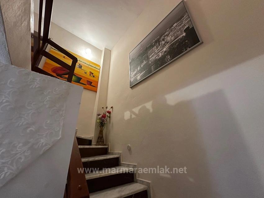 3+1 Villa Zum Verkauf In Seferihisar Ürkmez Site Mit Pool