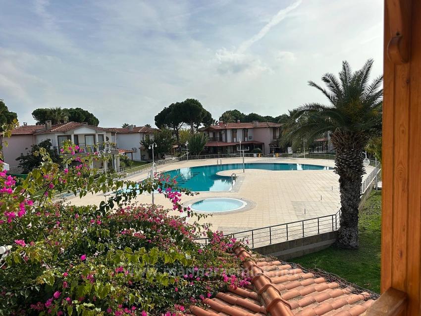 3+1 Villa Zum Verkauf In Seferihisar Ürkmez Site Mit Pool