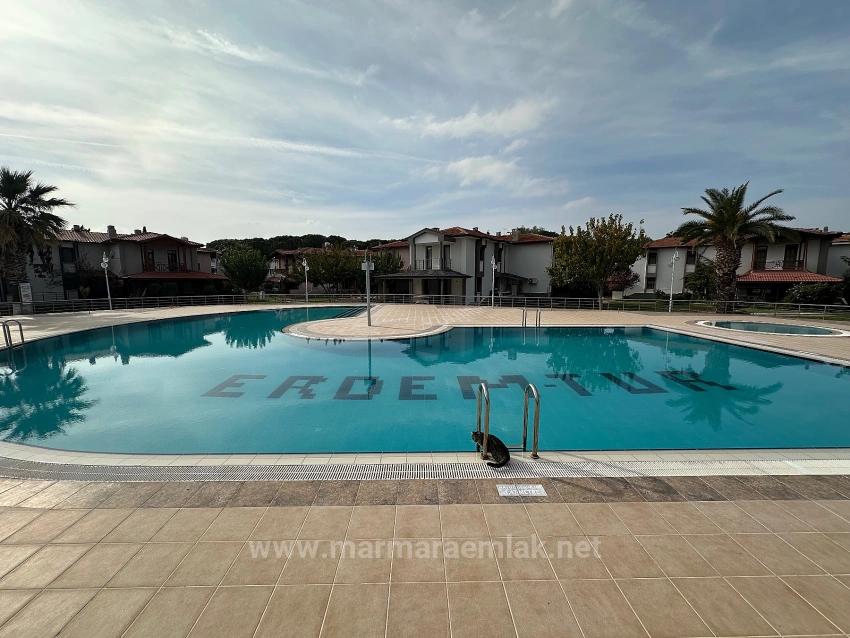 3+1 Villa Zum Verkauf In Seferihisar Ürkmez Site Mit Pool