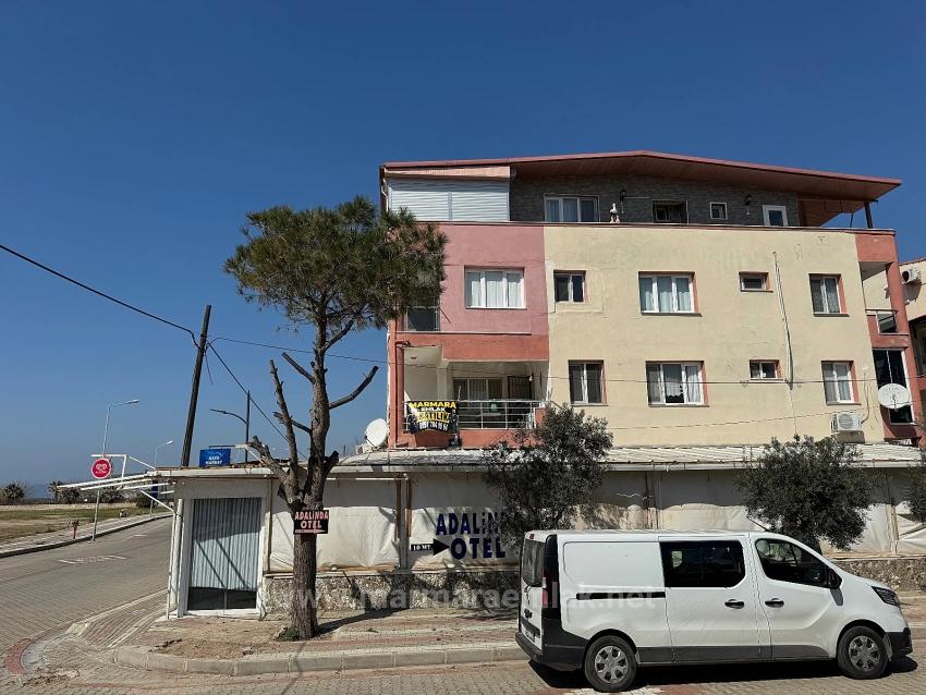 2+1 Sommerapartment Zum Verkauf In Menderes Gümüldür, Direkt Am Meer.