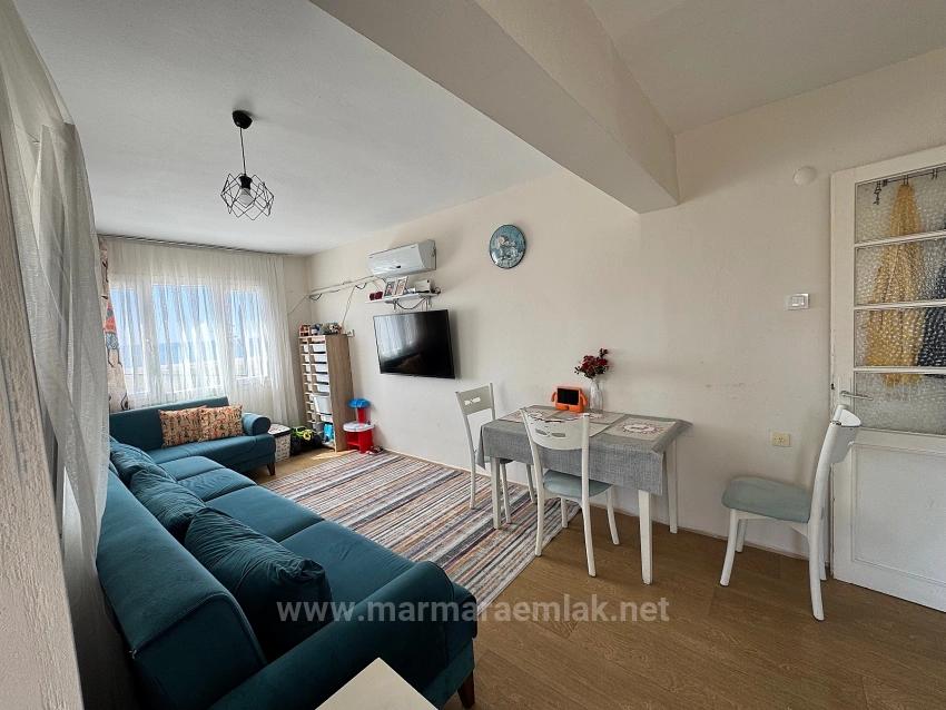 2+1 Sommerapartment Zum Verkauf In Menderes Gümüldür, Direkt Am Meer.
