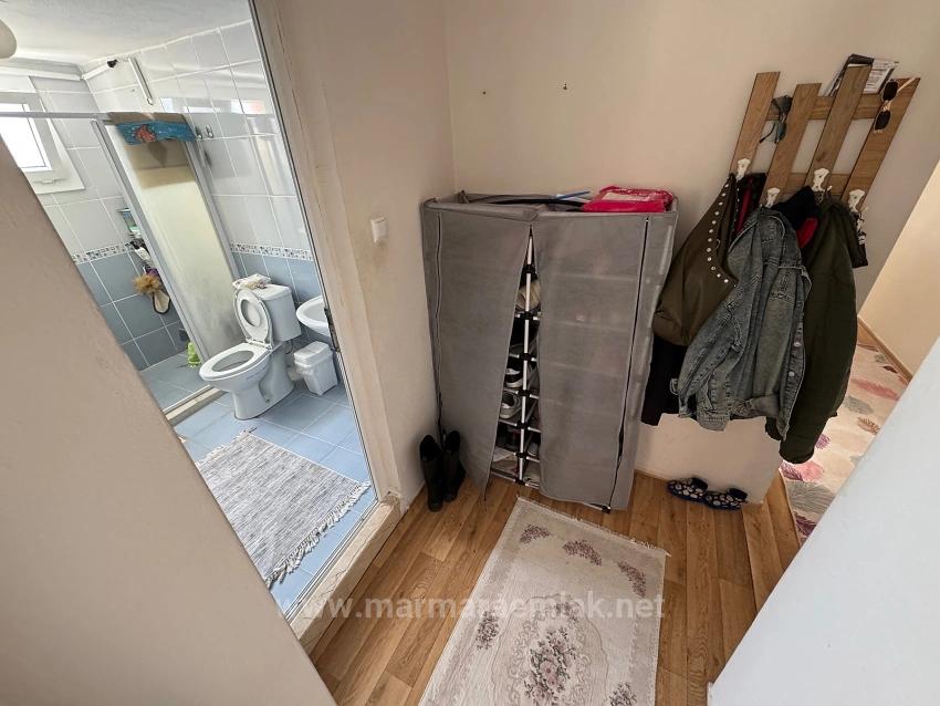 2+1 Sommerapartment Zum Verkauf In Menderes Gümüldür, Direkt Am Meer.