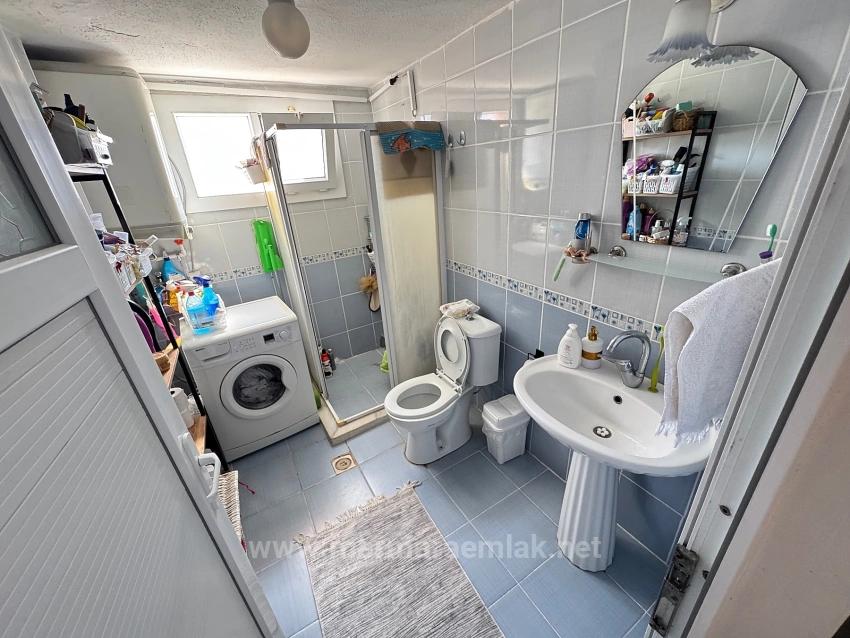 2+1 Sommerapartment Zum Verkauf In Menderes Gümüldür, Direkt Am Meer.