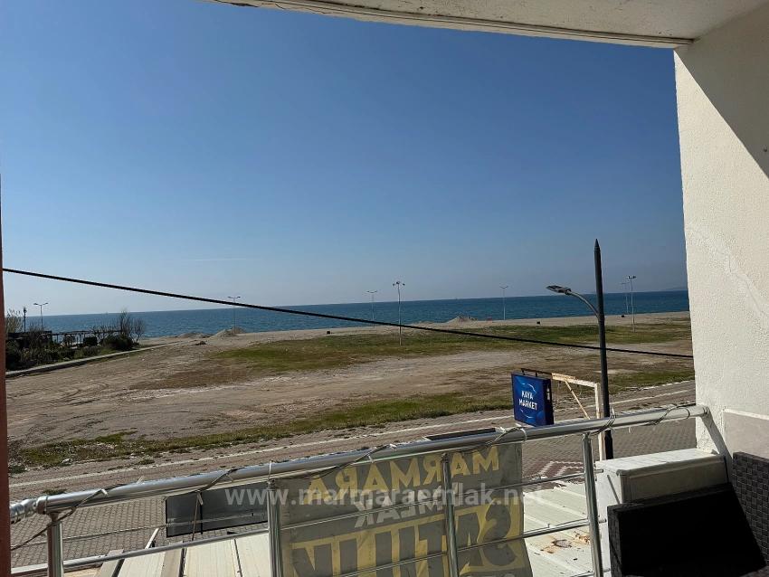 2+1 Sommerapartment Zum Verkauf In Menderes Gümüldür, Direkt Am Meer.