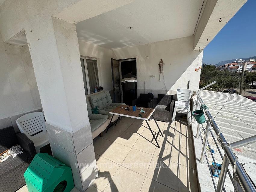 2+1 Sommerapartment Zum Verkauf In Menderes Gümüldür, Direkt Am Meer.