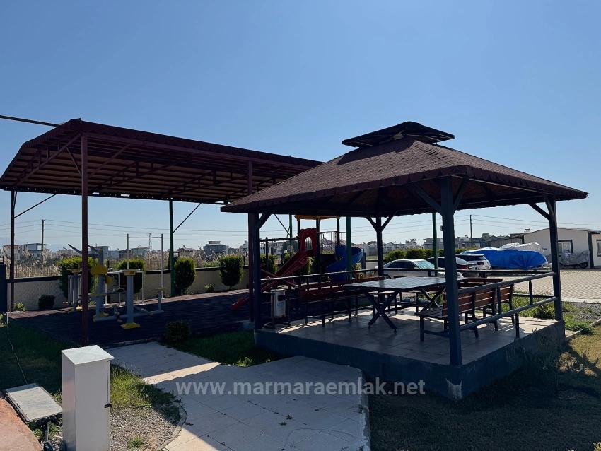 1+1 Wohnung Zum Verkauf In Einem Komplex Mit Pool In Doğanbey, Seferihisar