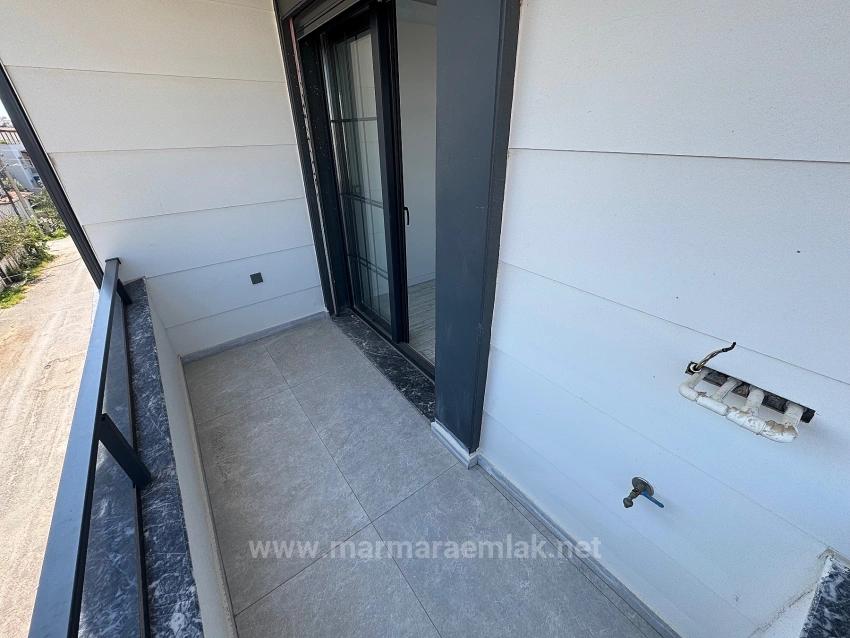 1+1-Zimmer-Wohnung Im Mittleren Stockwerk Zum Verkauf In Seferihisar Doğanbey, 60 Meter Vom Meer Entfernt.