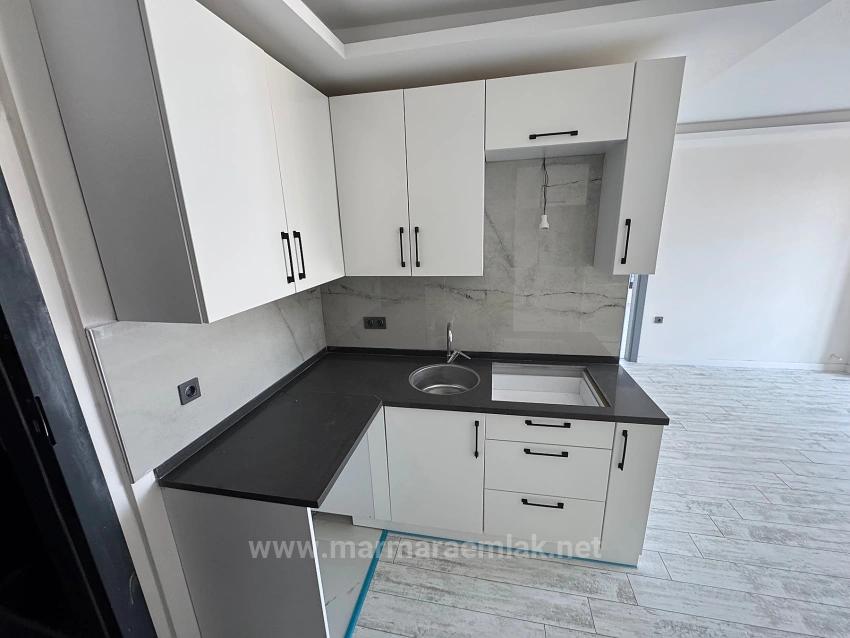 1+1-Zimmer-Wohnung Im Mittleren Stockwerk Zum Verkauf In Seferihisar Doğanbey, 60 Meter Vom Meer Entfernt.