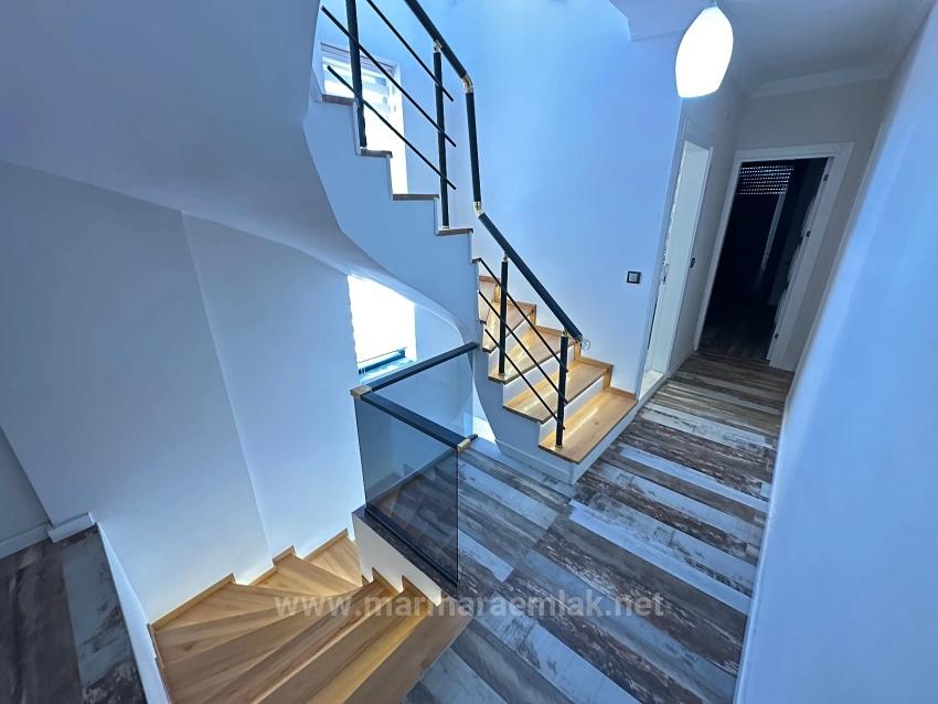 Freistehende Villa Mit Garten, 4+1 Zimmer, Zu Verkaufen In Ürkmez, Seferihisar, İzmir, 60 Meter Vom Meer Entfernt.