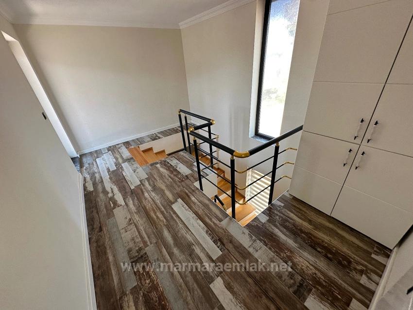 Freistehende Villa Mit Garten, 4+1 Zimmer, Zu Verkaufen In Ürkmez, Seferihisar, İzmir, 60 Meter Vom Meer Entfernt.