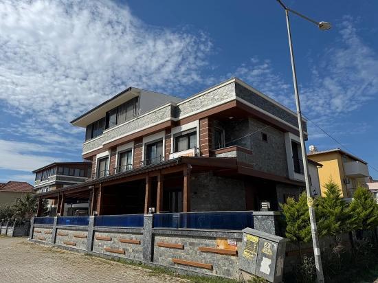 3+1 Ultra-Luxusvilla Zum Verkauf In Seferihisar Ürkmez, 40 Meter Vom Meer Entfernt.