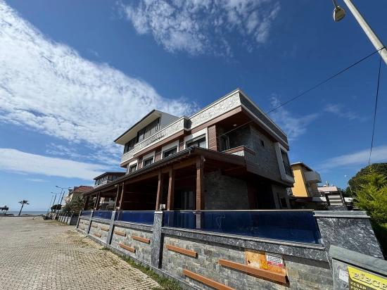 3+1 Ultra-luxusvilla Zum Verkauf In Seferihisar Ürkmez, 40 Meter Vom Meer Entfernt.