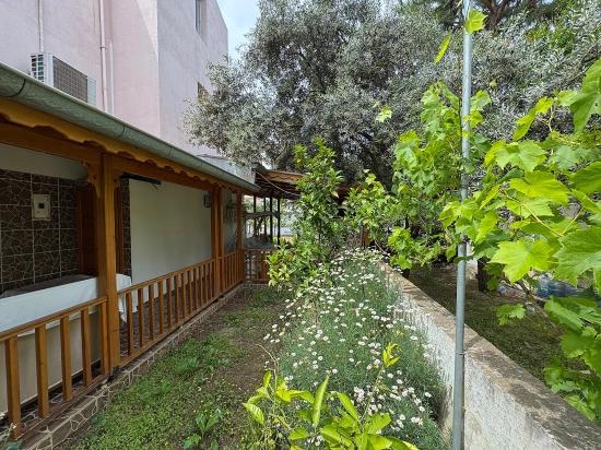 3+1 Villa Mit Garten Zum Verkauf In Doğanbey, Seferihisar, İzmir