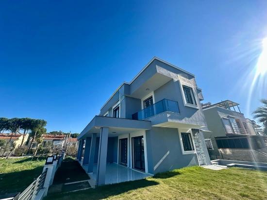 3+1 Sommerhaus Mit Garten Zum Verkauf In Doğanbey, Seferihisar, İzmir