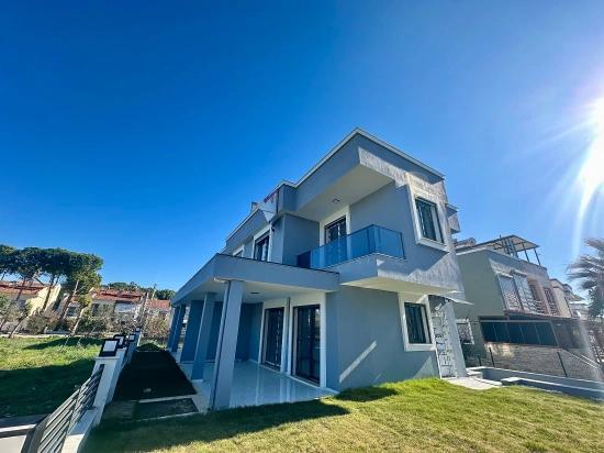 3+1 Sommerhaus Mit Garten Zum Verkauf In Doğanbey, Seferihisar, İzmir
