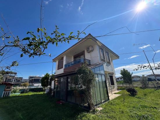 3+1 Villa Mit Garten Und Pool Zum Verkauf In Doğanbey, Seferihisar, İzmir