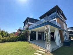 4+1-Zimmer Villa Zu Verkaufen in Bengiler Bz. Seferihisar Ürkmez - 240 m²