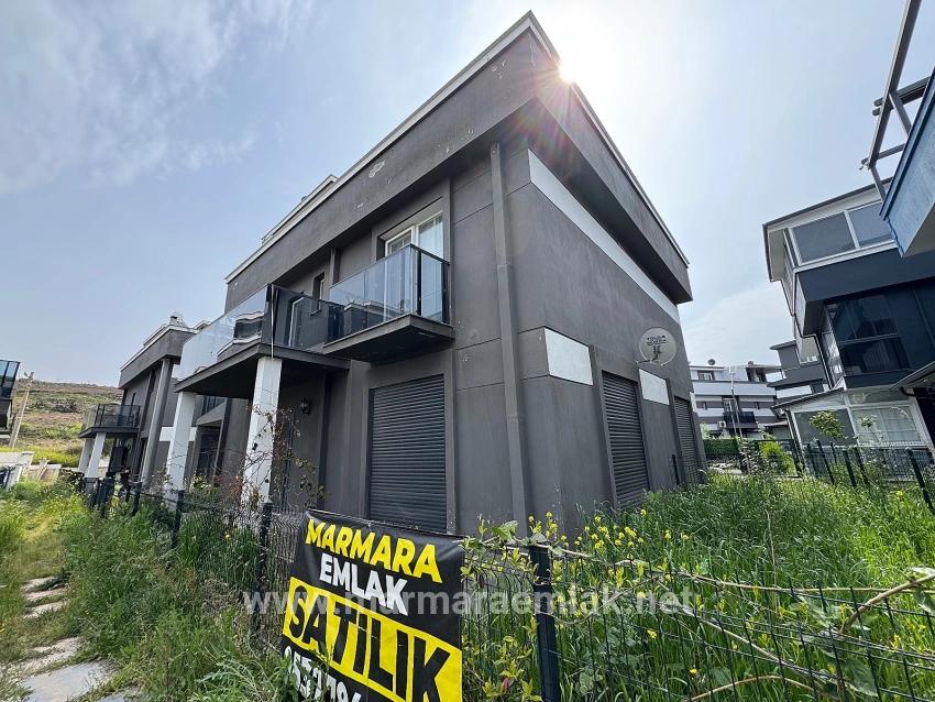 3+1-Zimmer Villa Zu Verkaufen in Payamlı Bz. Seferihisar Doğanbey - 160 m²