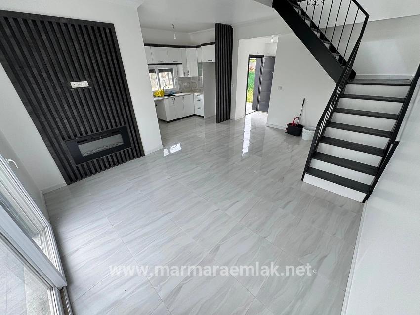 2+1-Zimmer Villa Zu Verkaufen in Cumhuriyet Bz. Seferihisar Doğanbey - 150 m²
